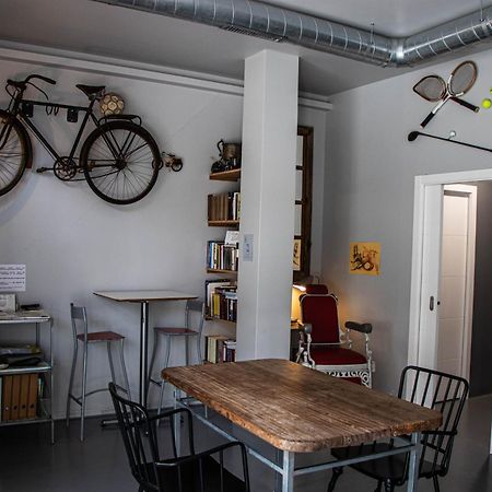 Acola Sport Hostel Понтеведра Экстерьер фото