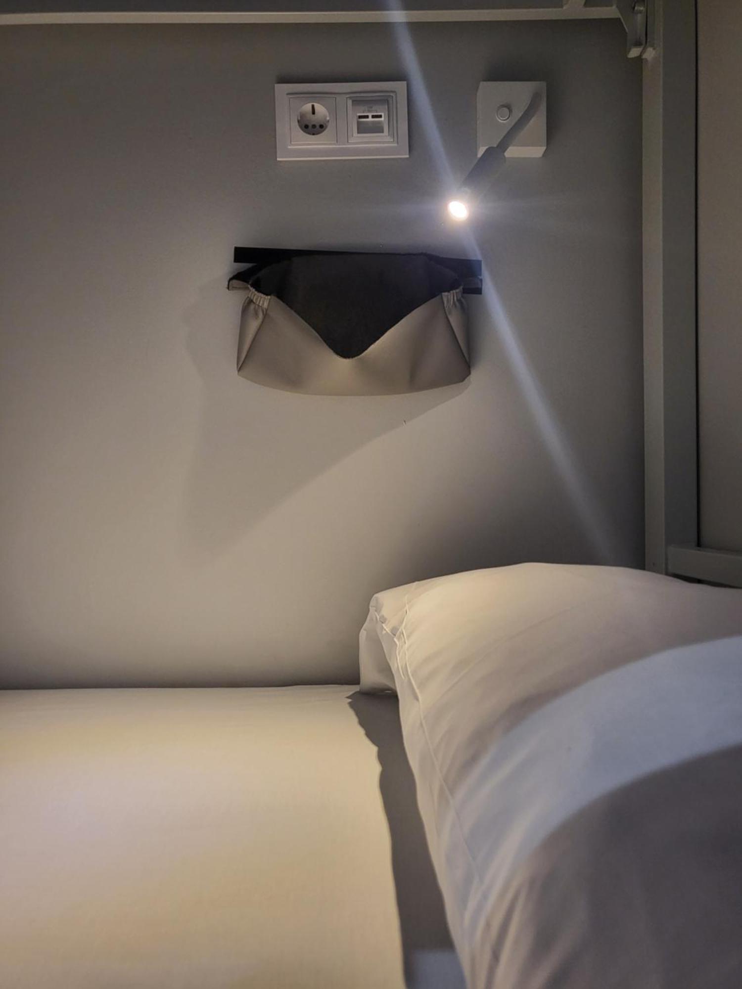 Acola Sport Hostel Понтеведра Экстерьер фото