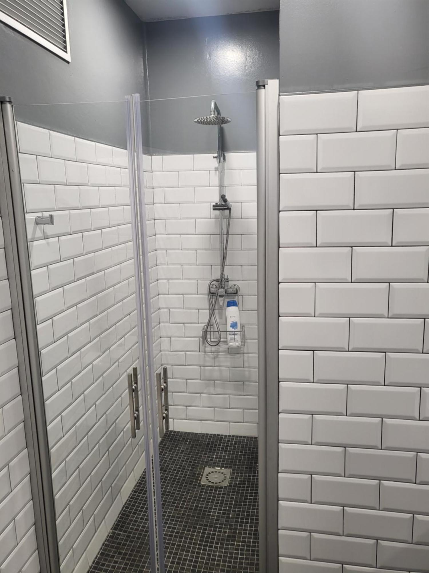 Acola Sport Hostel Понтеведра Экстерьер фото