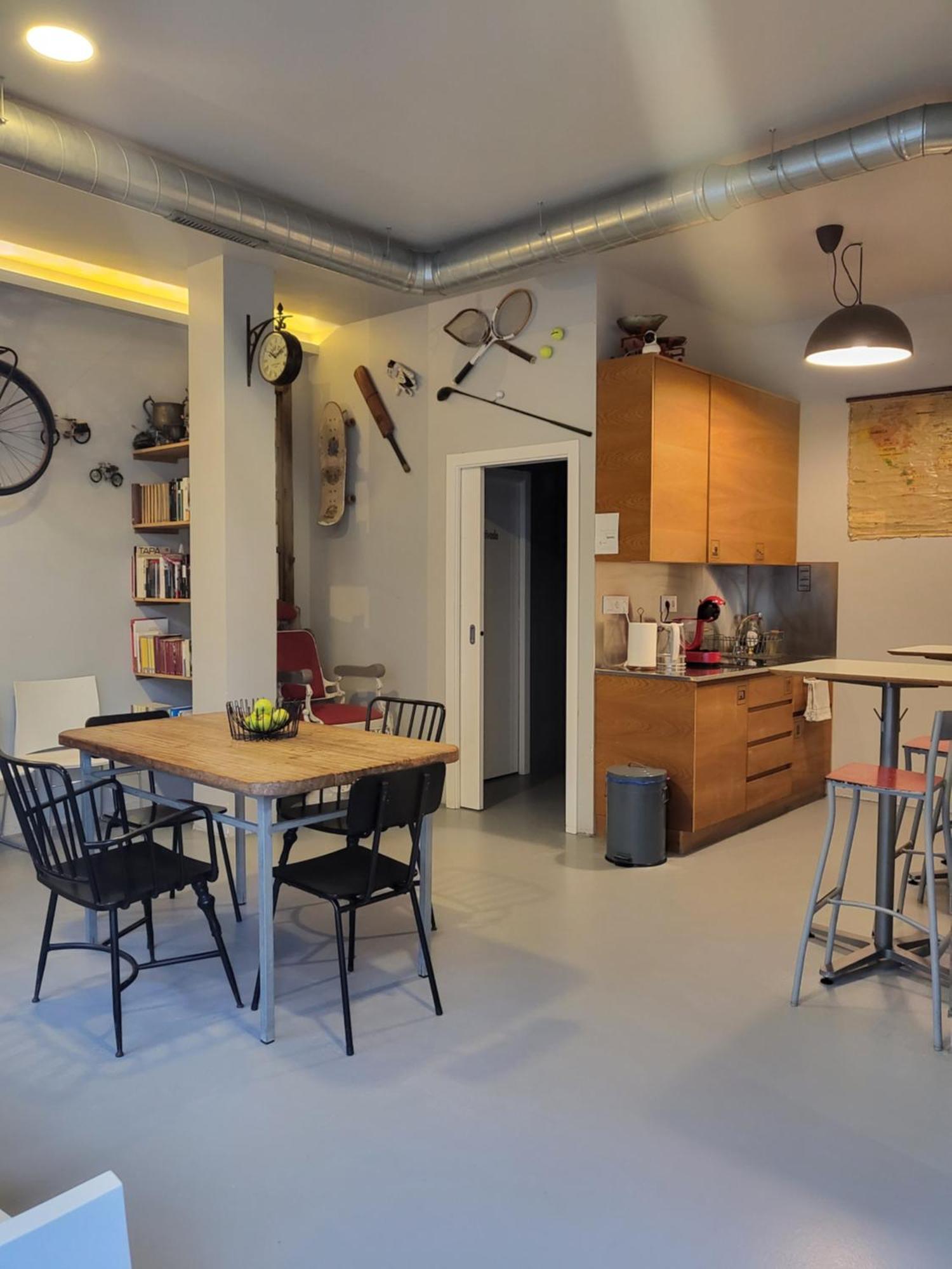 Acola Sport Hostel Понтеведра Экстерьер фото